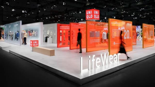 杭州展會(huì)設(shè)計(jì)搭建公司領(lǐng)你看2023進(jìn)博會(huì)最具有創(chuàng)意00家企業(yè)展臺(tái)(優(yōu)衣庫展臺(tái))3